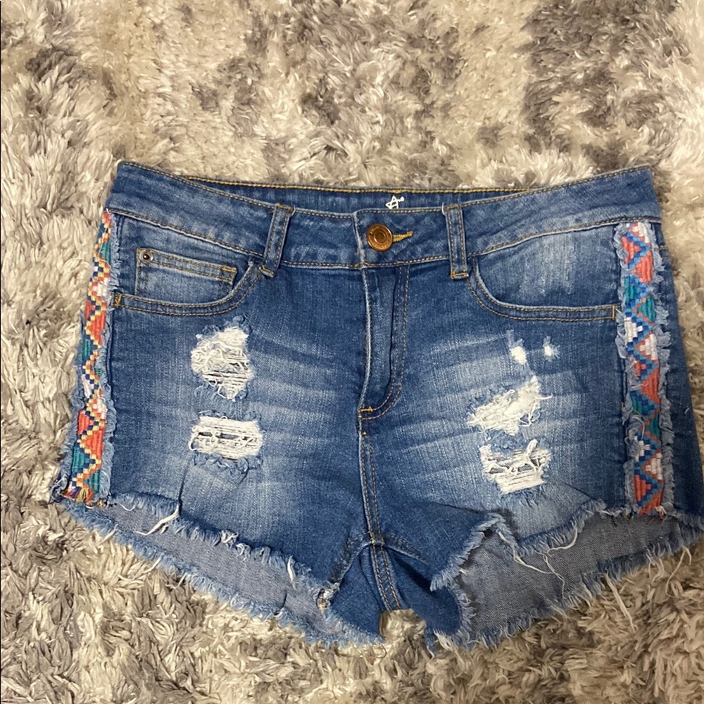 Stylish Blue Denim Shorts with Embroidered Accents